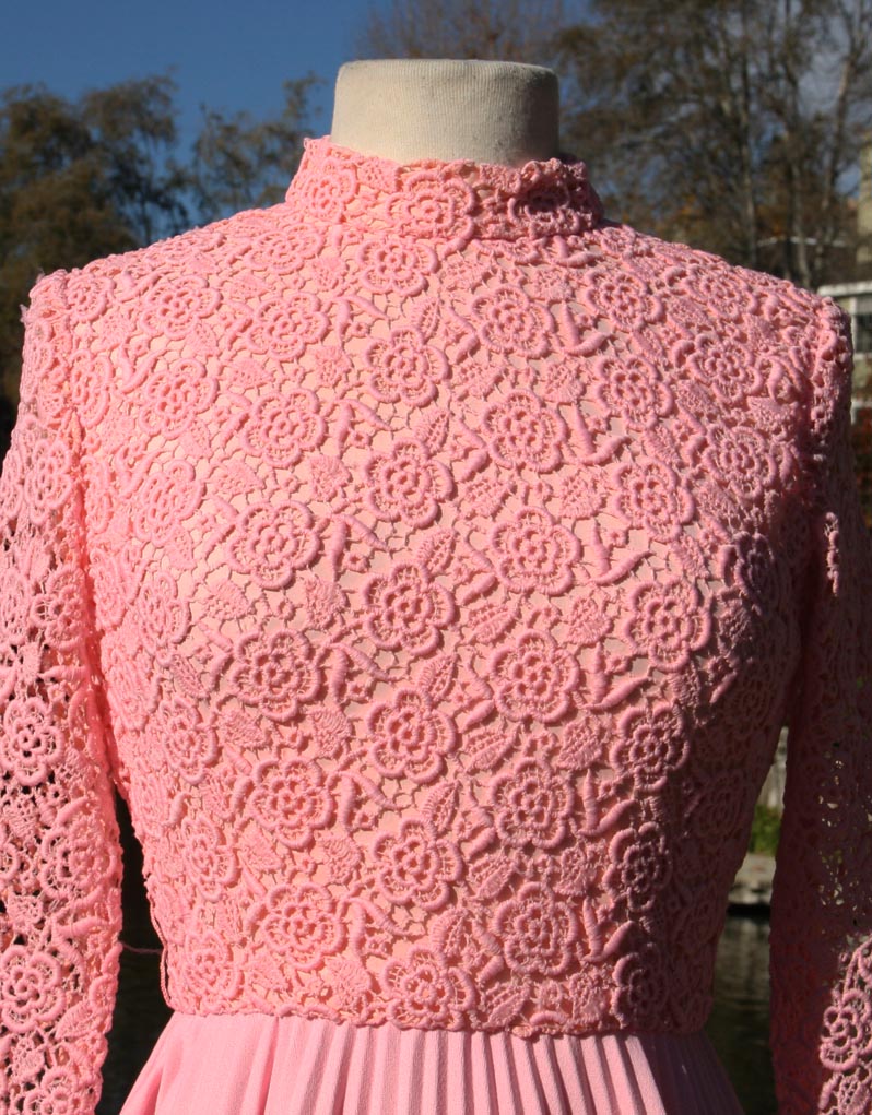Pink Flower Pattern Rouched Top Pleated Bottom