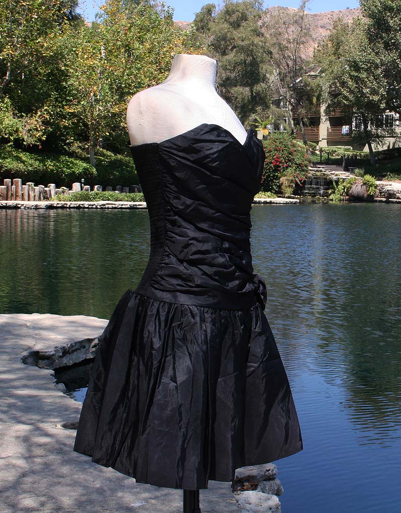 Black Strapless With Side Hip Bow With Diamond