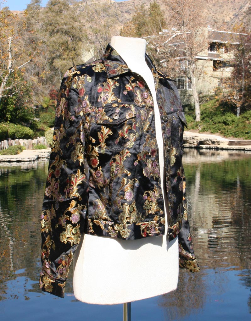 Black Gold Pasley Pattern Crop Jacket