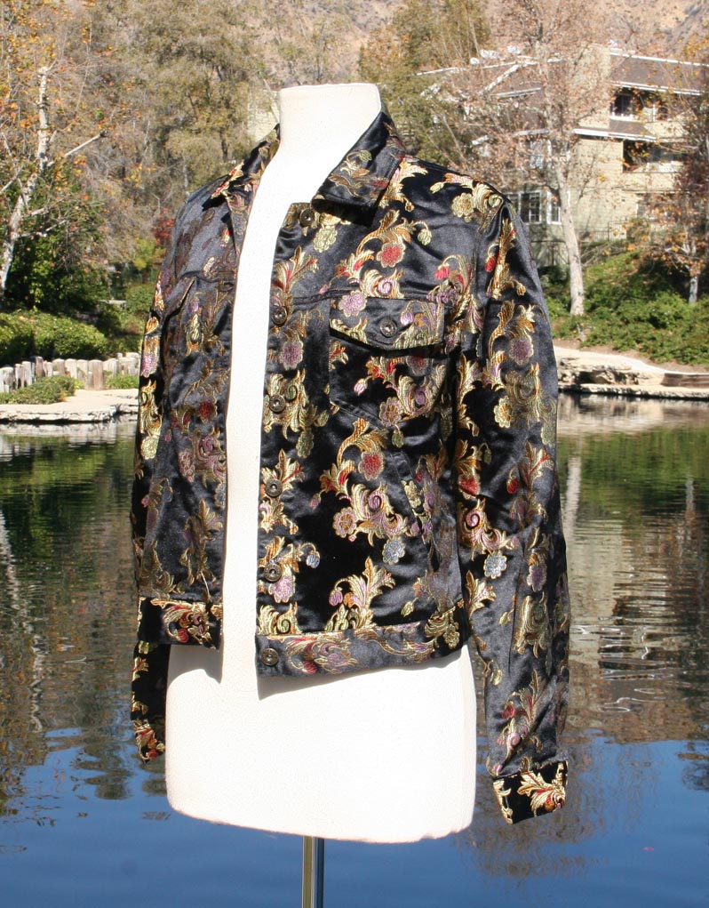 Black Gold Pasley Pattern Crop Jacket