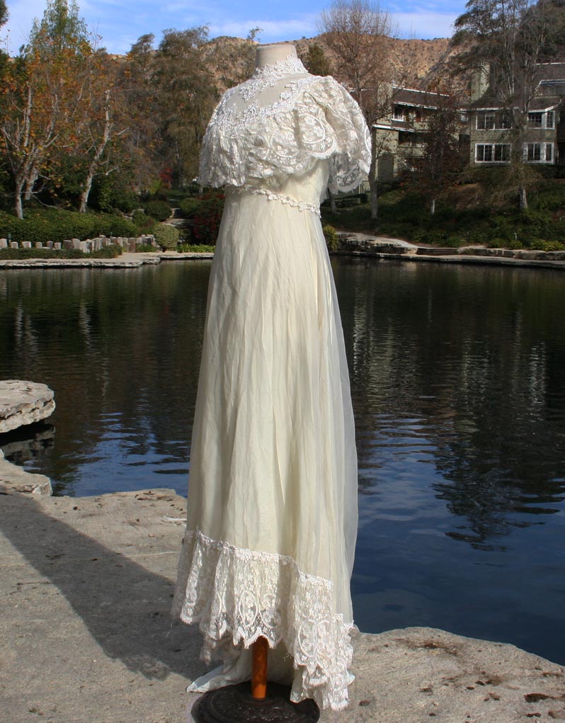 White Traditional With Lace Top Wedding Dress
